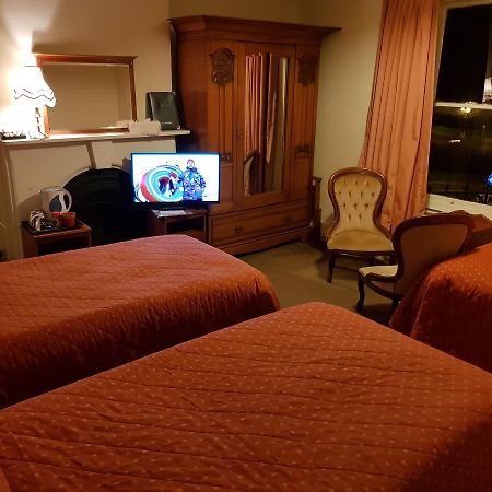 Menai Bank Hotel Caernarfon Ngoại thất bức ảnh