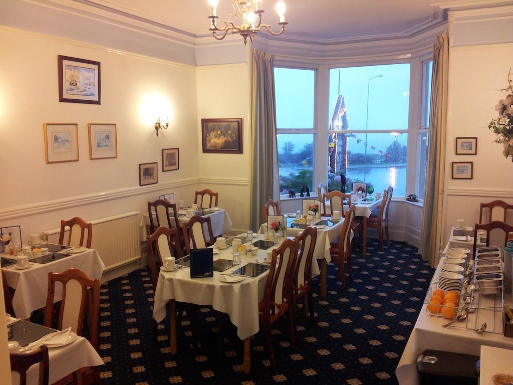 Menai Bank Hotel Caernarfon Ngoại thất bức ảnh