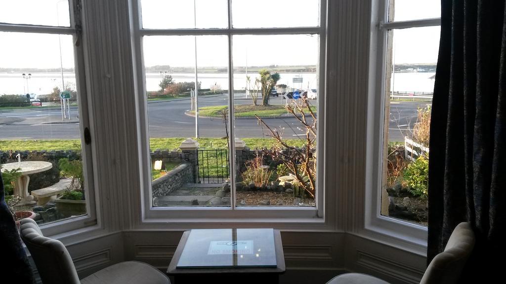 Menai Bank Hotel Caernarfon Phòng bức ảnh