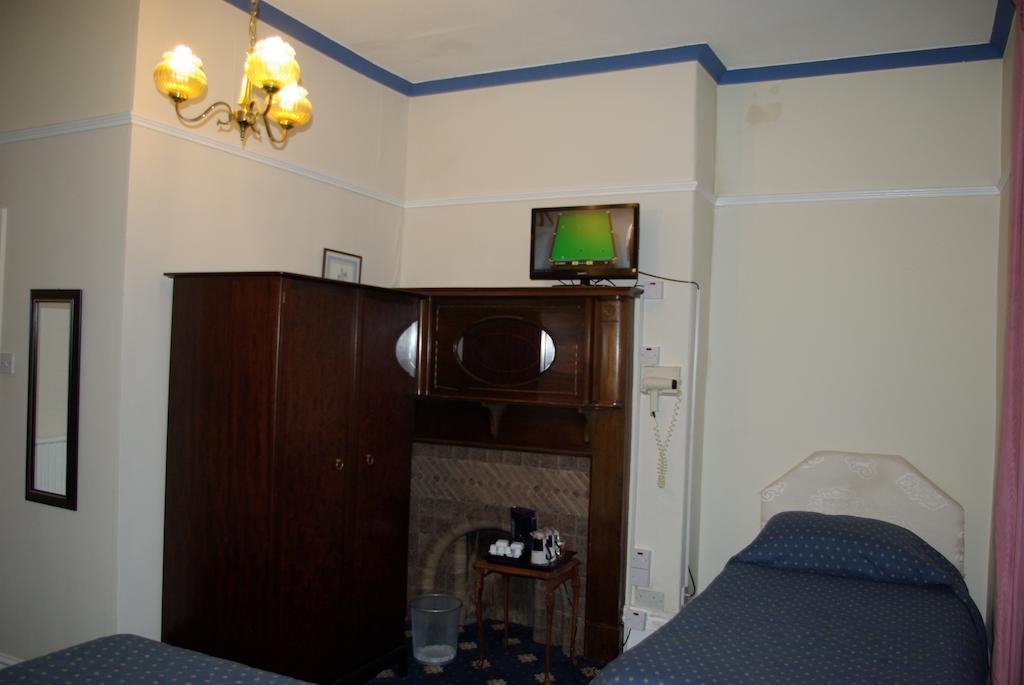 Menai Bank Hotel Caernarfon Ngoại thất bức ảnh